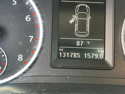 Used 2013 Volkswagen Tiguan SE AWD/4WD image 9