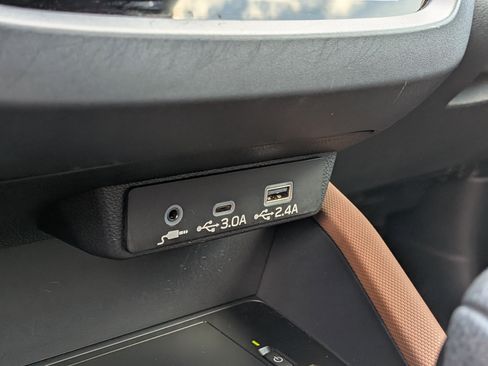Used 2025 Subaru Forester Touring AWD/4WD image 34