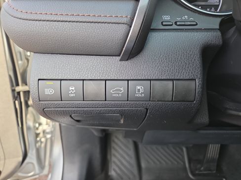 Certified 2020 Toyota Camry XLE image 27