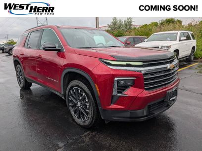 Used 2025 Chevrolet Traverse LT w/ Sun and Wheel Package