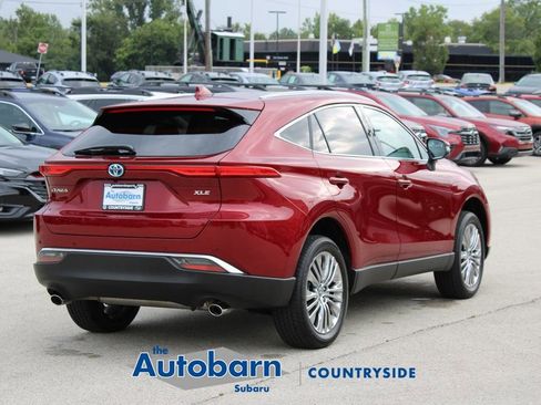 Used 2024 Toyota Venza XLE AWD/4WD image 5