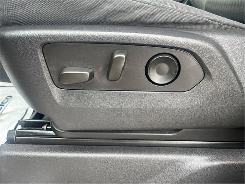 Used 2023 Chevrolet Silverado 1500 LT w/ Convenience Package II image 42