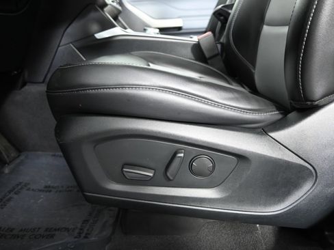 Used 2022 Ford Explorer XLT w/ Equipment Group 202A image 23