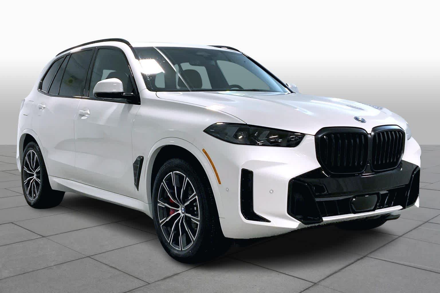 Used 2026 BMW X5 xDrive50e w/ M Sport Package AWD/4WD image 2