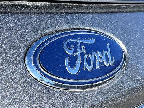 Used 2022 Ford Explorer XLT w/ Equipment Group 202A image 33