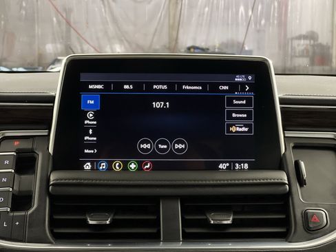 Used 2021 Chevrolet Tahoe LT w/ LT Signature Package image 17