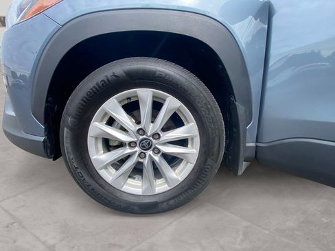 Used 2023 Toyota Corolla Cross LE AWD/4WD image 14