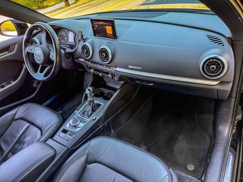 Used 2017 Audi A3 e-tron Premium image 10