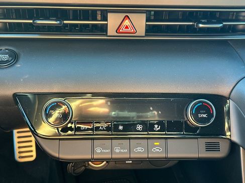 New 2025 Hyundai Elantra Sport image 29