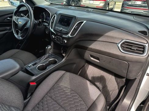 Used 2020 Chevrolet Equinox LT w/ Driver Convenience Package AWD/4WD image 22