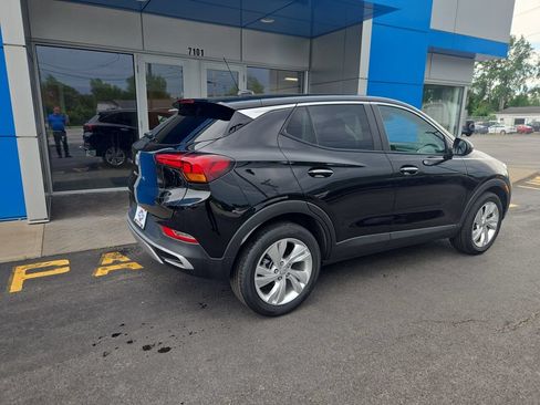 Certified 2025 Buick Encore GX Preferred FWD image 18