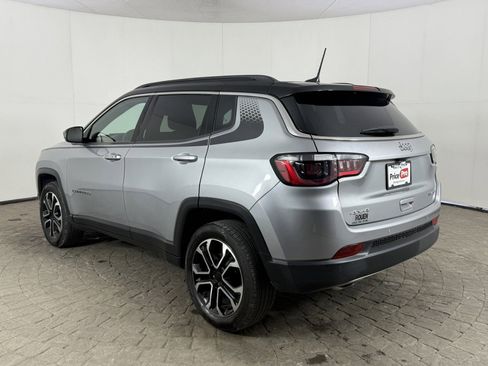 Used 2023 Jeep Compass Limited w/ Mopar Graphics Package AWD/4WD image 5