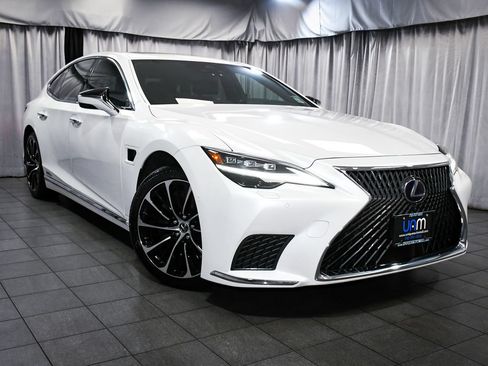 Used 2022 Lexus LS 500h AWD w/ Luxury Package image 3