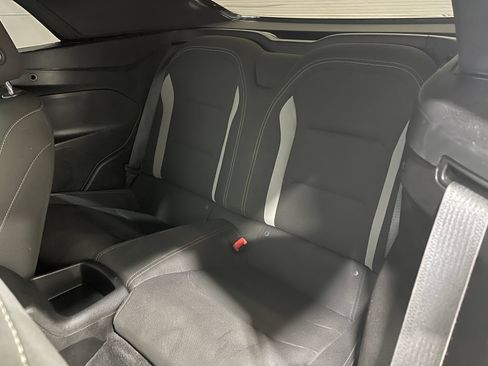 Used 2019 Chevrolet Camaro LT RWD image 27