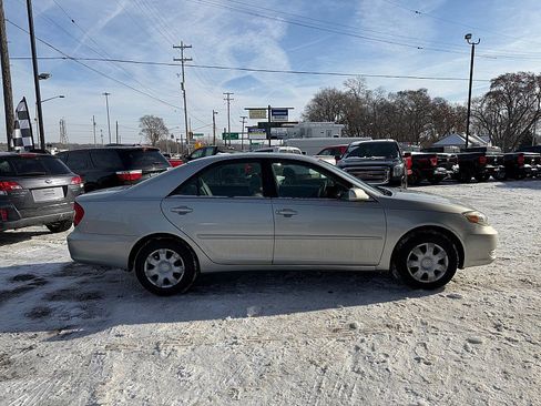 Used 2003 Toyota Camry LE image 5