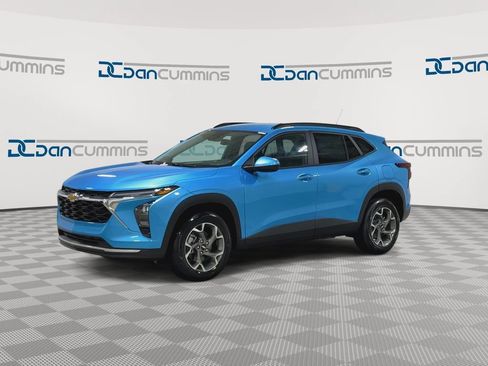 New 2026 Chevrolet Trax LT w/ LT Convenience Package FWD image 4