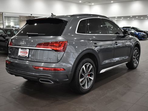 Used 2023 Audi Q5 2.0T Premium w/ Convenience Package image 11