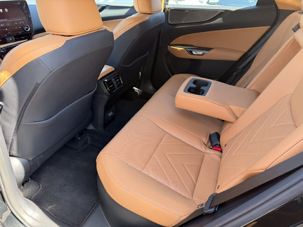 Used 2025 Lexus NX 350h AWD w/ Cold Area Package image 18