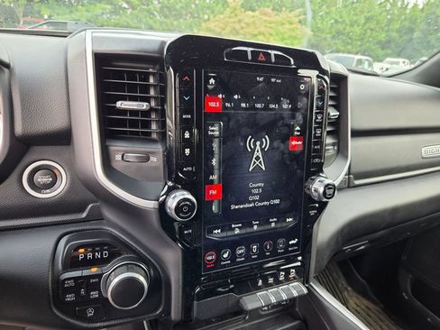 Used 2020 RAM 1500 Big Horn AWD/4WD image 17