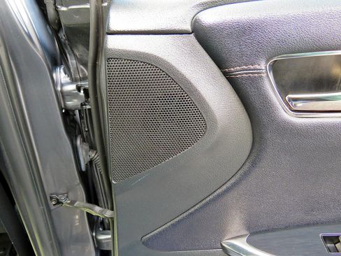 Used 2017 Toyota Avalon Limited image 28