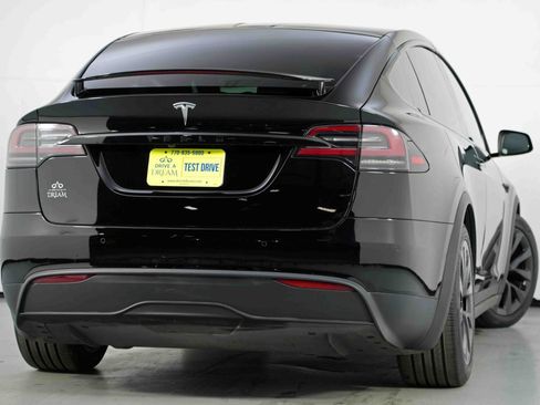 Used 2022 Tesla Model X image 5