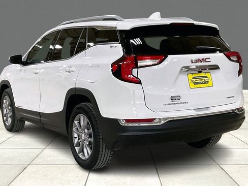 Used 2024 GMC Terrain SLT image 11