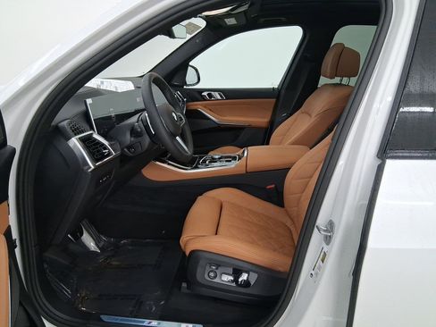 New 2026 BMW X5 sDrive40i image 5