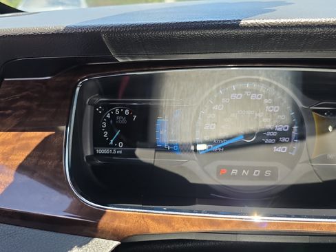 Used 2017 Ford Taurus Limited FWD image 21