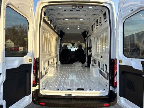 Used 2024 Ford Transit 250 148 High Roof Extended image 10