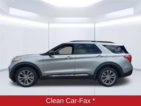 Used 2022 Ford Explorer XLT w/ Equipment Group 202A AWD/4WD image 2