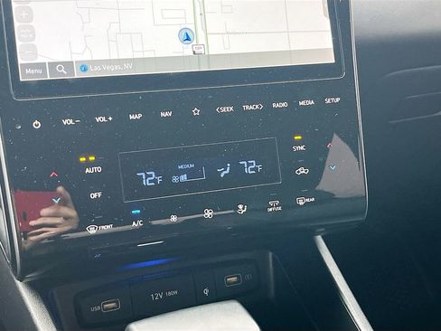 Used 2024 Hyundai Santa Cruz Limited AWD/4WD image 16