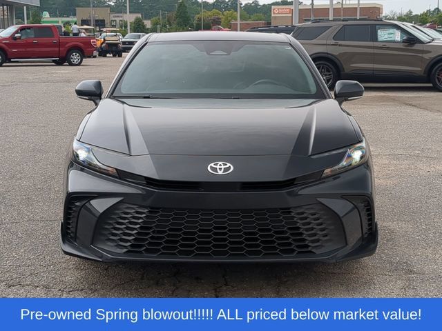 Used 2025 Toyota Camry SE FWD image 16