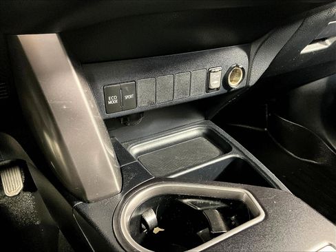 Used 2017 Toyota RAV4 XLE w/ Plus Special Value Package FWD image 13