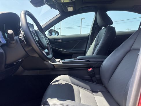 Used 2025 Lexus IS 350 F Sport RWD image 16