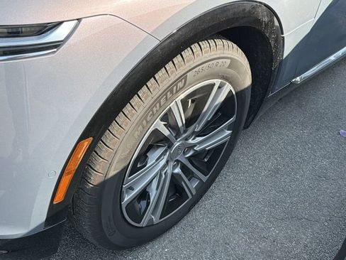 Used 2024 Cadillac Lyriq Luxury RWD image 4