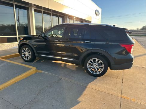 Used 2020 Ford Explorer Limited image 2