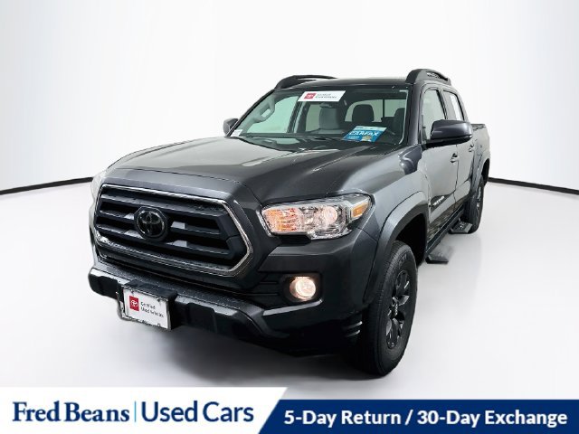 Certified 2023 Toyota Tacoma SR5 AWD/4WD image 3