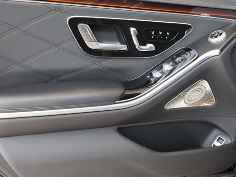 Used 2025 Mercedes-Benz S 63 AMG S image 25