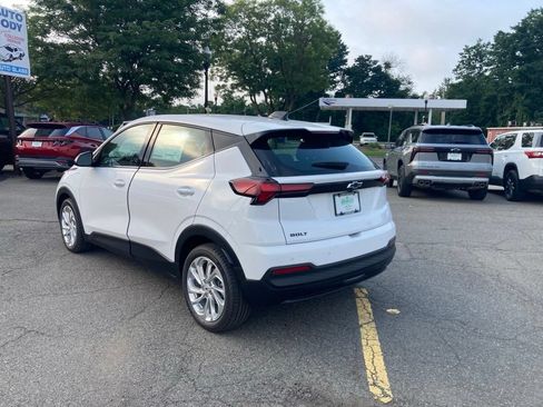 New 2027 Chevrolet Bolt LT w/ Comfort Package FWD image 24
