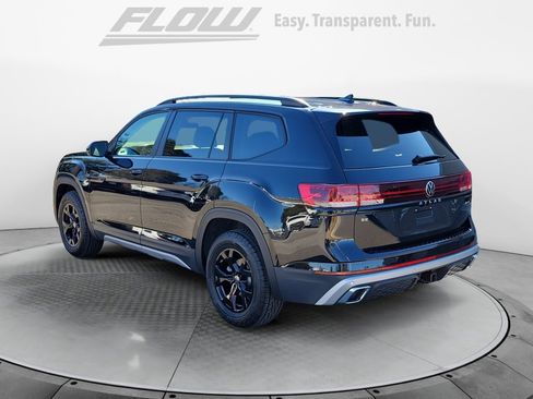 New 2026 Volkswagen Atlas Peak Edition image 5