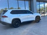 Used 2024 Toyota Grand Highlander XLE image 3