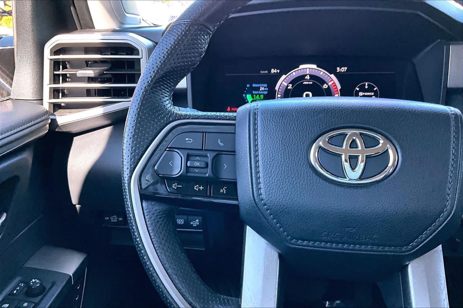 Used 2024 Toyota Tundra Limited AWD/4WD image 23