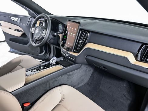 New 2026 Volvo XC60 T8 Plus w/ Protection Package Premier AWD/4WD image 23