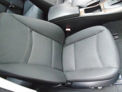 Used 2009 BMW 335i Sedan w/ Premium Pkg image 22