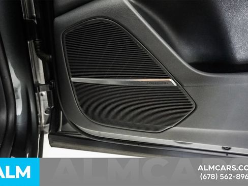 Used 2021 Audi Q8 AWD/4WD image 45