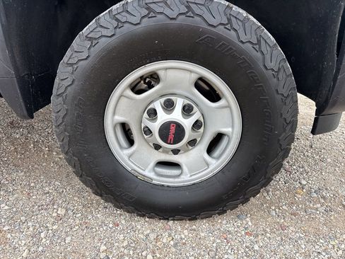 Used 2024 GMC Sierra 2500 Pro w/ Convenience Package image 11