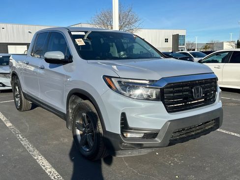 Used 2023 Honda Ridgeline RTL-E image 2