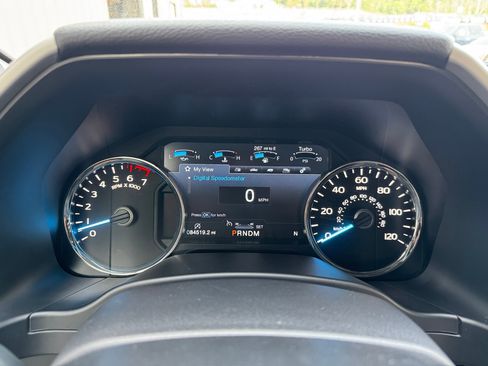 Used 2020 Ford F150 Lariat w/ Equipment Group 502A Luxury image 11