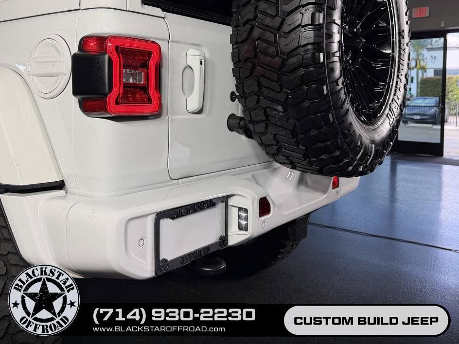 Used 2024 Jeep Wrangler High Altitude AWD/4WD image 17