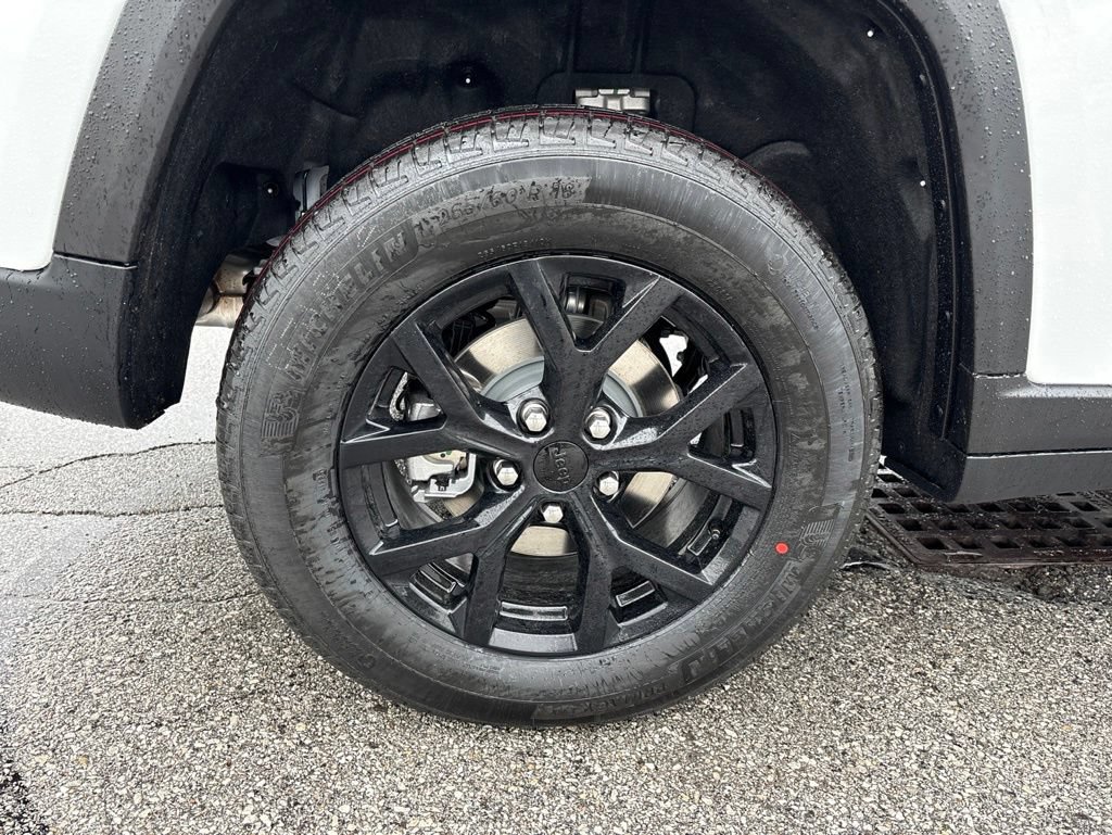 New 2026 Jeep Grand Cherokee Altitude AWD/4WD image 12